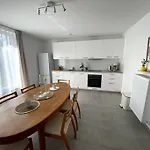 1 Confort, 2-4 Personnes * Chapelle-lez-Herlaimont